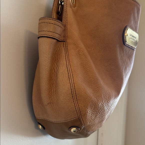 Liz Claiborne Brown Shoulder Bag with Gold Accents - Picture 7 of 10